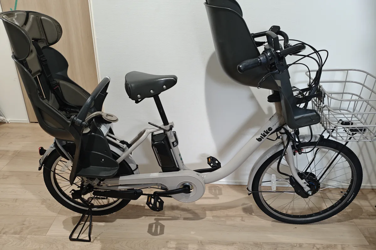 買い取ったブリヂストン bikke（2020年式・グレー・チャイルドシート2つ）